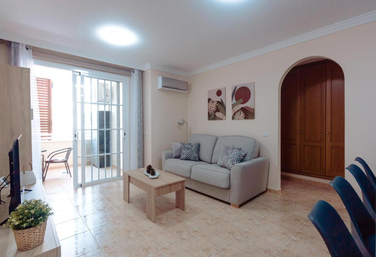 Apartamento Apto ACHE, acogedor apartamento de 66 m con terraza, aire acondicionado y parking privado gratuito Los Abrigos Exterior foto